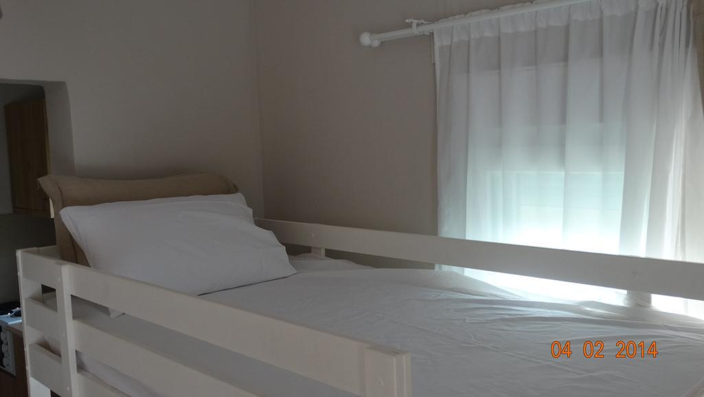 Smaragdi Studios Pefkari Habitación foto