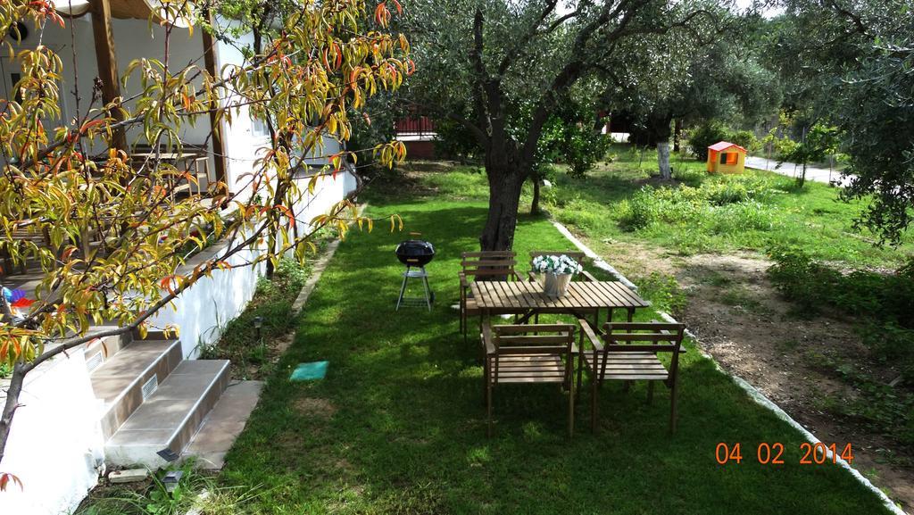 Smaragdi Studios Pefkari Habitación foto