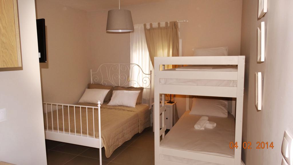 Smaragdi Studios Pefkari Habitación foto
