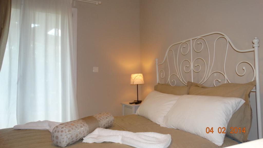 Smaragdi Studios Pefkari Habitación foto