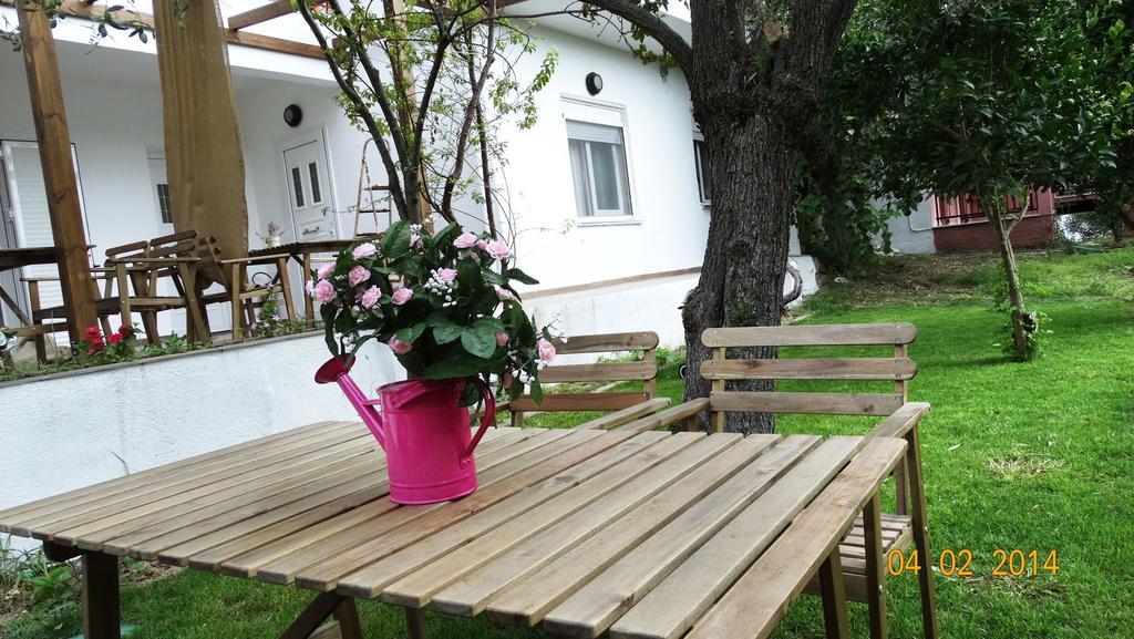 Smaragdi Studios Pefkari Habitación foto