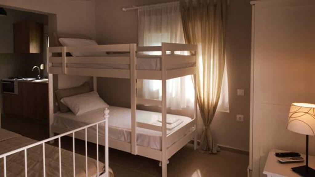 Smaragdi Studios Pefkari Habitación foto
